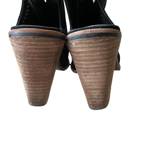 Vince Camuto Peep Toe Stacked Block Heel Faux Suede Sling Back Sandals Size 7.5 - Picture 11 of 12